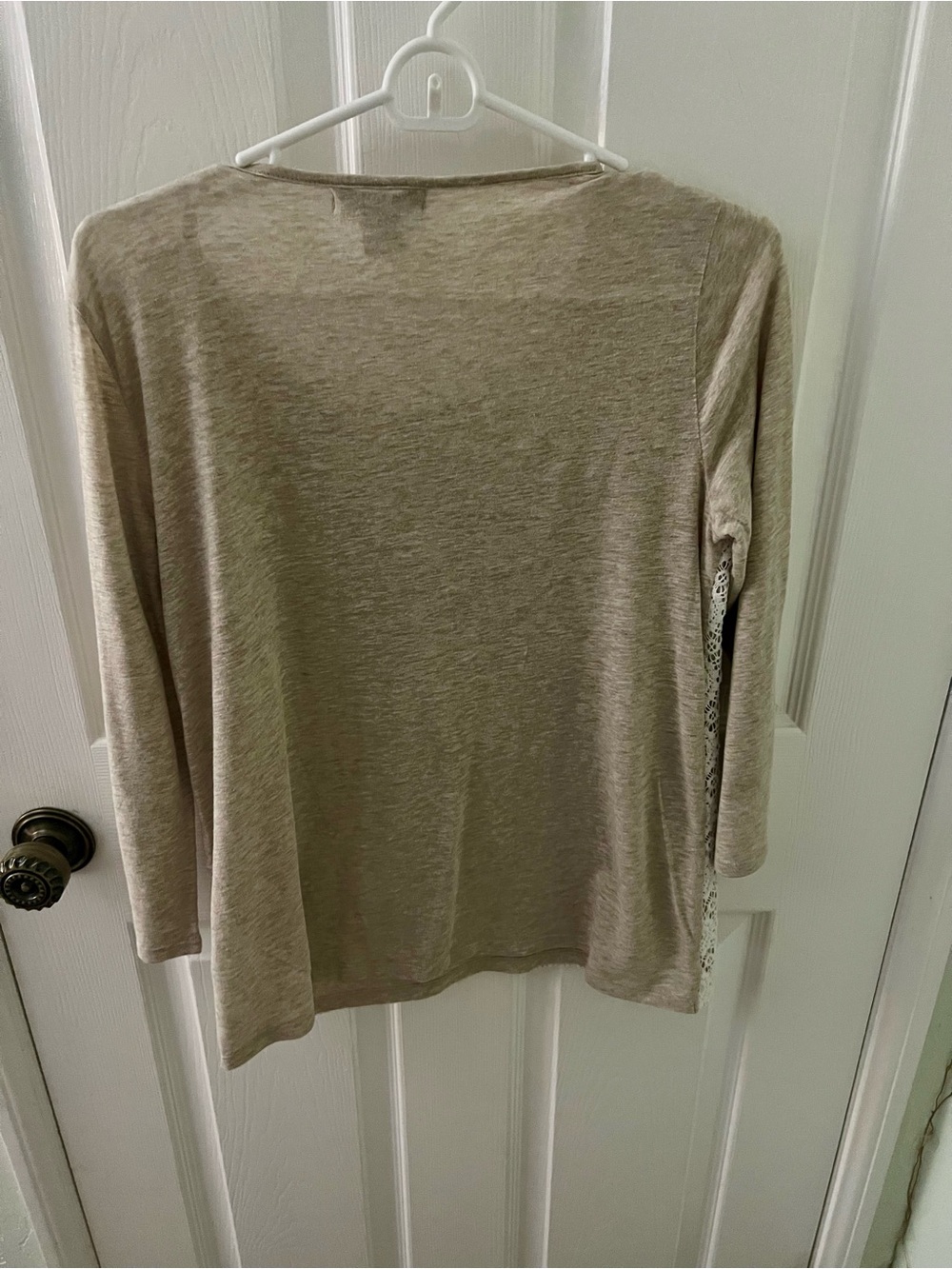 Liz Claiborne Cream Lace Look Front 3/4 Sleeve Top Size M - Picture 3 of 7